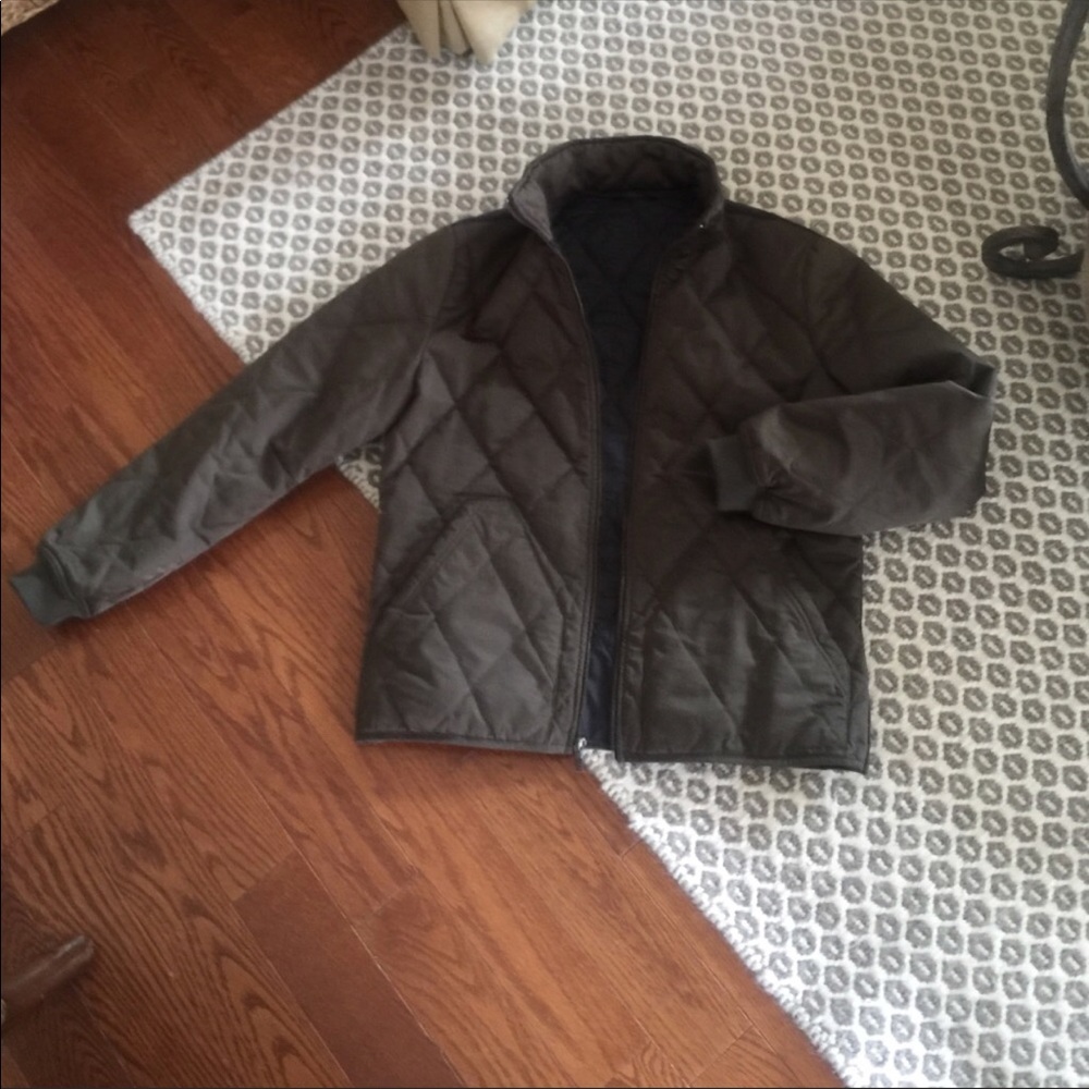 Men’s quilted coat with black trim piping
